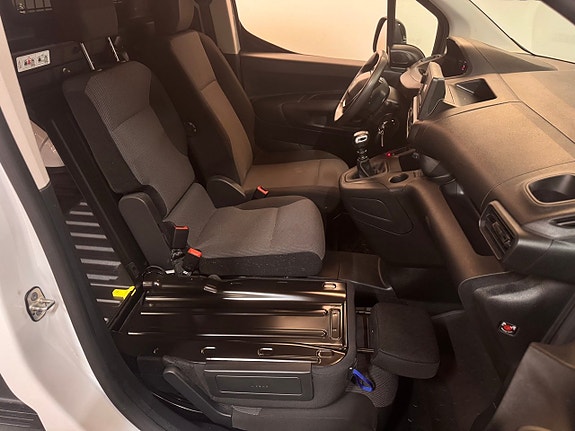 Peugeot Partner 16 of 19