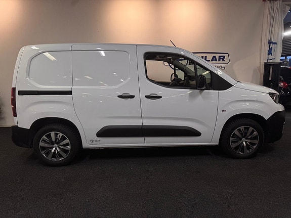 Peugeot Partner 2 of 5