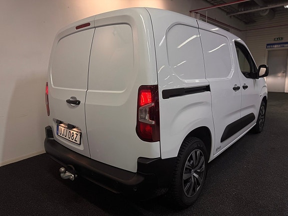 Peugeot Partner 3 of 5