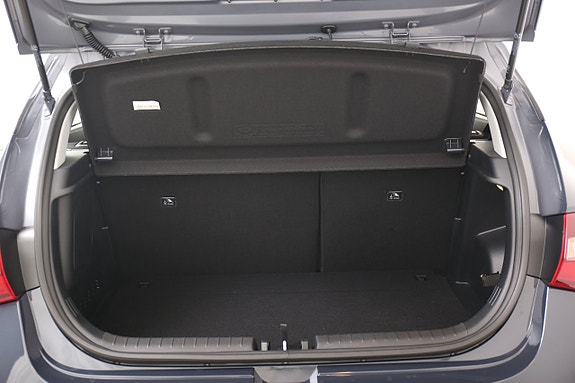 Hyundai i20 8 of 25