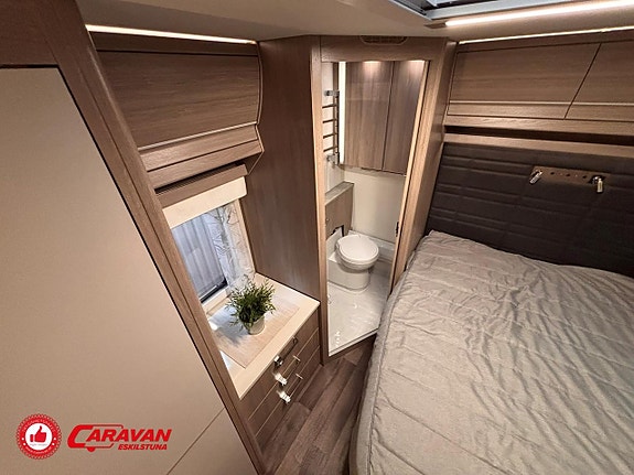 Kabe ROYAL 600 CXL KS / Luftmarkis 17 of 27