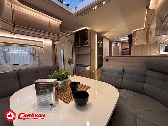 Kabe ROYAL 600 CXL KS / Luftmarkis 6 of 27