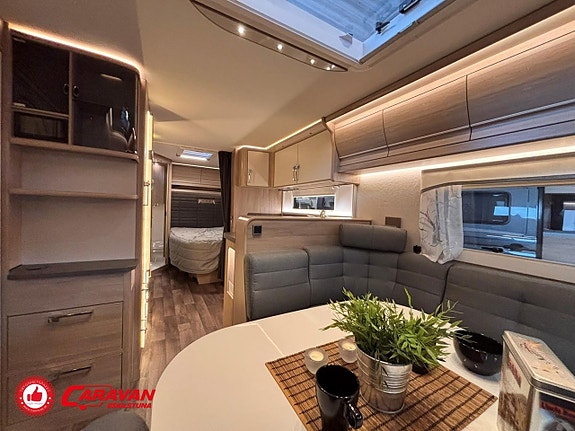 Kabe ROYAL 600 CXL KS / Luftmarkis 7 of 27
