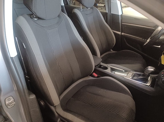 Peugeot 308 SW 7 of 15