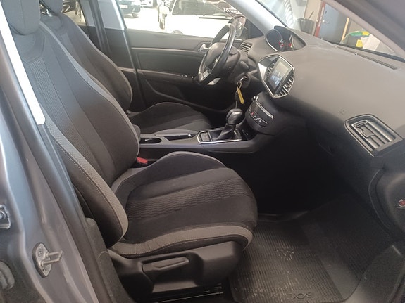 Peugeot 308 SW 6 of 15