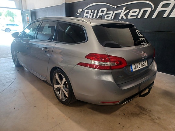Peugeot 308 SW 3 of 5