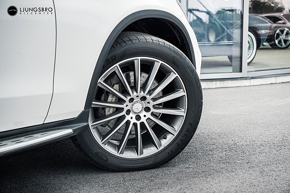 Mercedes-Benz GLC250 d 3 of 15