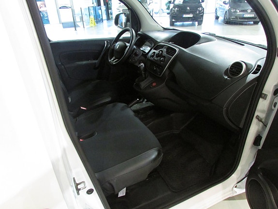 Renault Kangoo Express 11 of 17