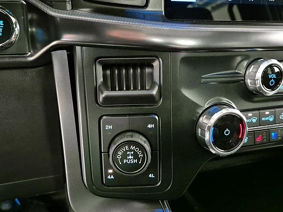 Ford F-150 11 of 16
