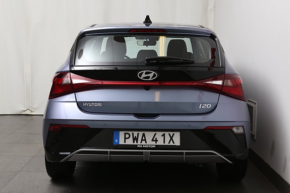 Hyundai i20 8 of 23