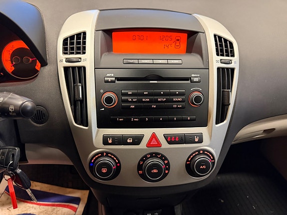 Kia Ceed 13 of 15