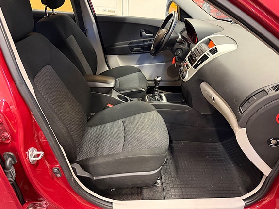 Kia Ceed 7 of 15