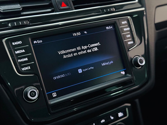 Volkswagen Tiguan 14 of 18