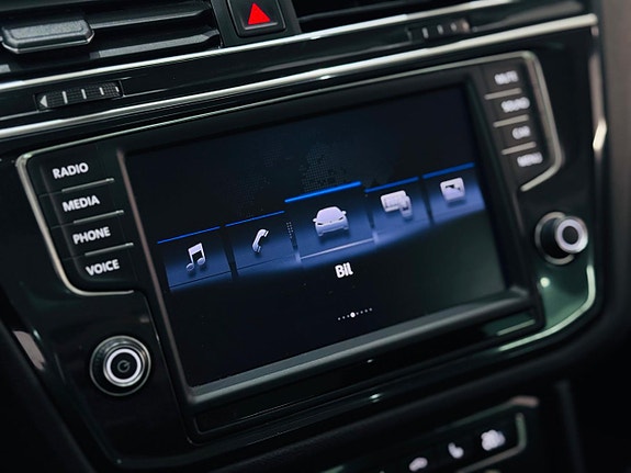 Volkswagen Tiguan 12 of 18