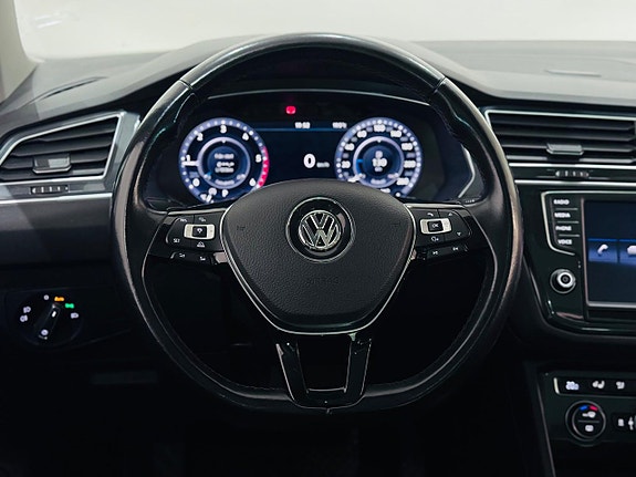 Volkswagen Tiguan 15 of 18