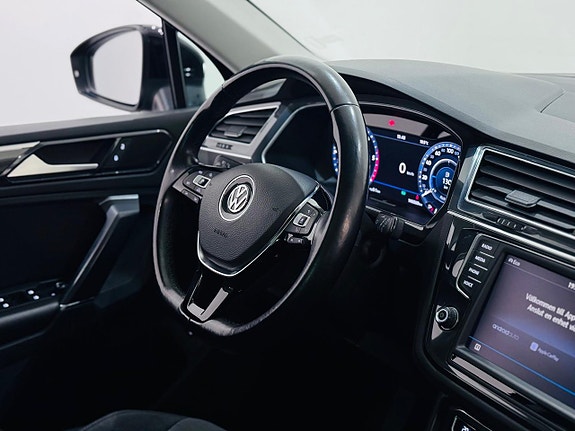 Volkswagen Tiguan 5 of 5