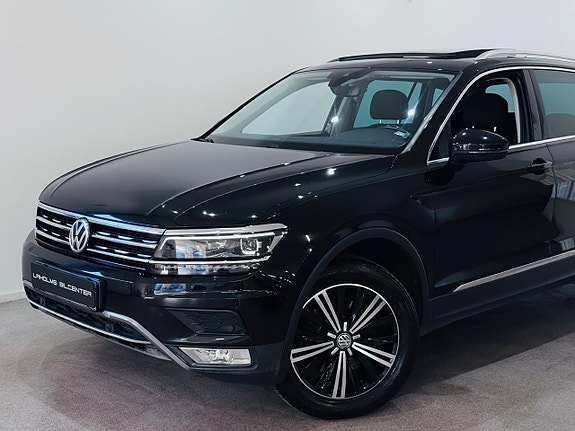 Volkswagen Tiguan 2 of 5