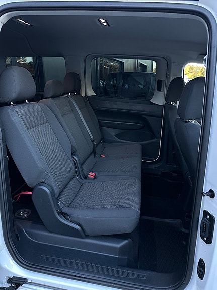 Volkswagen Caddy 10 of 10