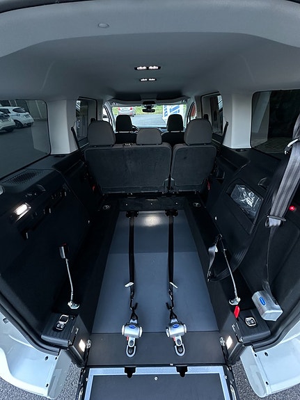 Volkswagen Caddy 5 of 5