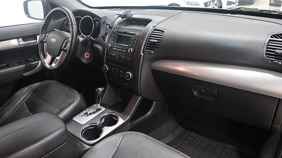 Kia Sorento 10 of 16