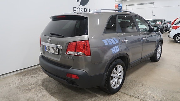 Kia Sorento 4 of 16