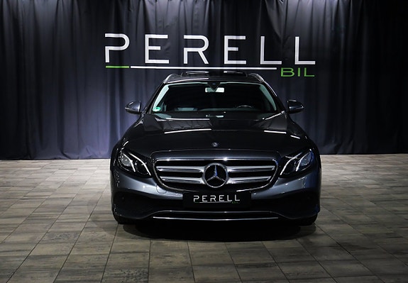 Mercedes-Benz E220 5 of 5