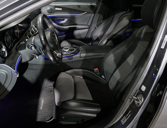 Mercedes-Benz E220 8 of 22