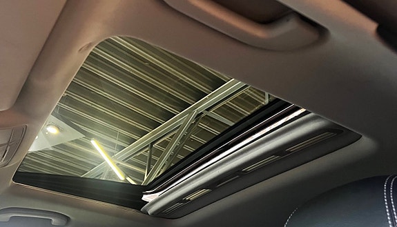 Mercedes-Benz E220 19 of 22