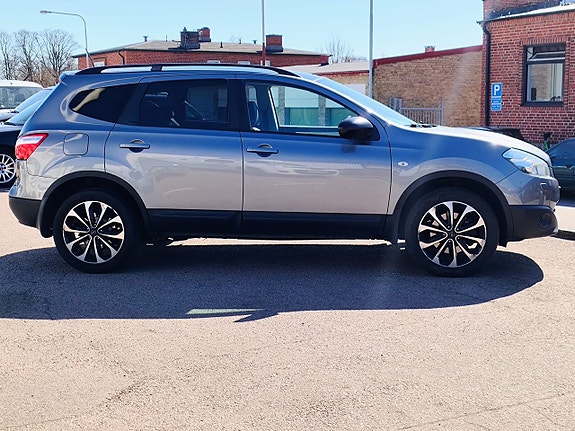 Nissan Qashqai+2 3 of 5