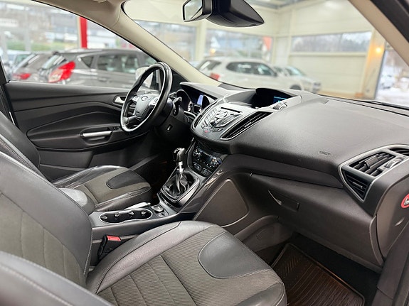 Ford Kuga 15 of 24
