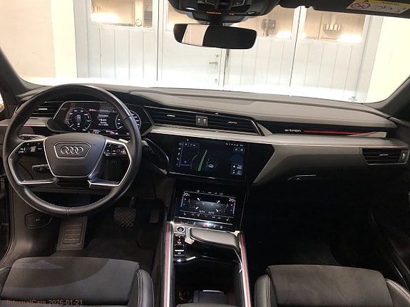 Audi Q8 6 of 13