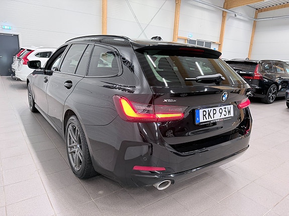 BMW 320d 8 of 25