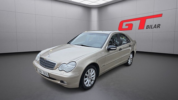 Mercedes-Benz C180 3 of 5