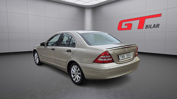 Mercedes-Benz C180 5 of 5