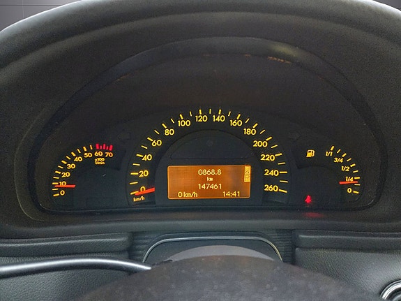 Mercedes-Benz C180 15 of 17