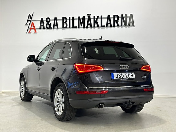 Audi Q5 2 of 5