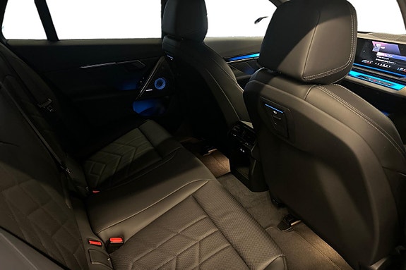 BMW 530e 7 of 22