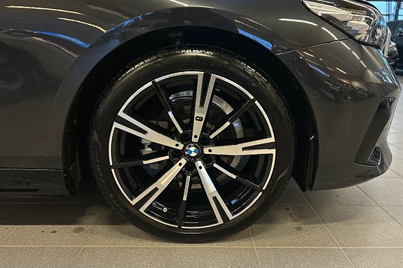 BMW 530e 14 of 22