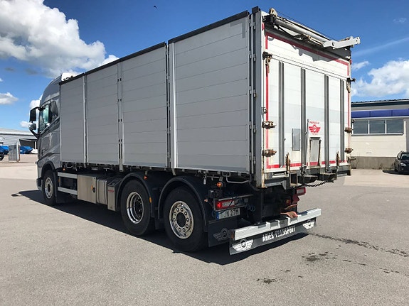 Volvo FH 6x2 Spannmålsbil 5 of 12