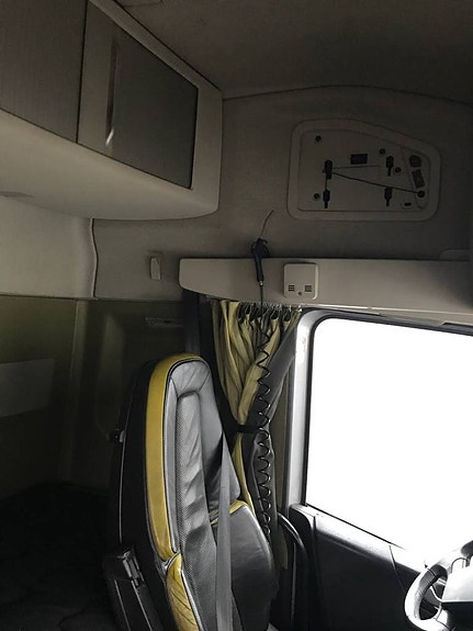 Volvo FH 6x2 Spannmålsbil 11 of 12