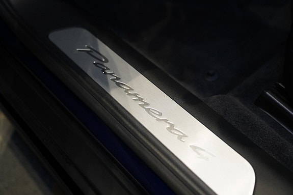Porsche Panamera 4 22 of 30