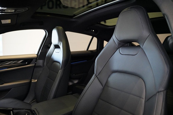 Porsche Panamera 4 25 of 30