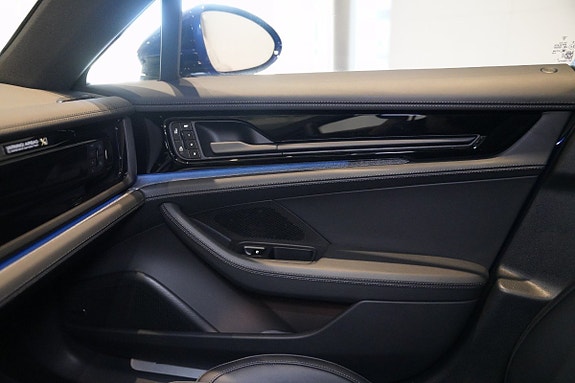 Porsche Panamera 4 23 of 30