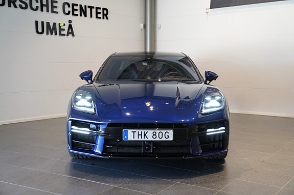 Porsche Panamera 4 4 of 5