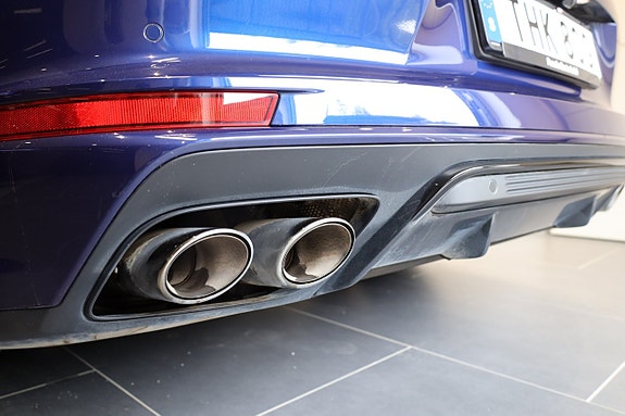 Porsche Panamera 4 10 of 30