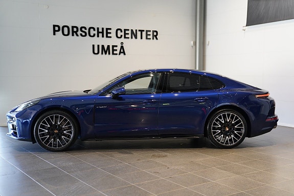 Porsche Panamera 4 3 of 5