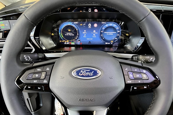 Ford Transit Connect 9 of 12
