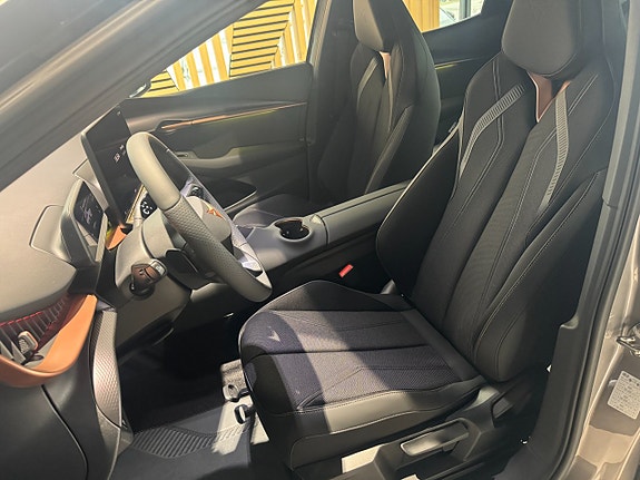 Cupra Tavascan 7 of 17