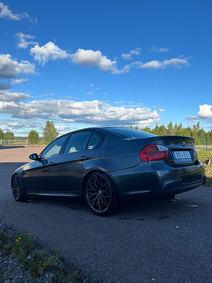 BMW 325i 2 of 2