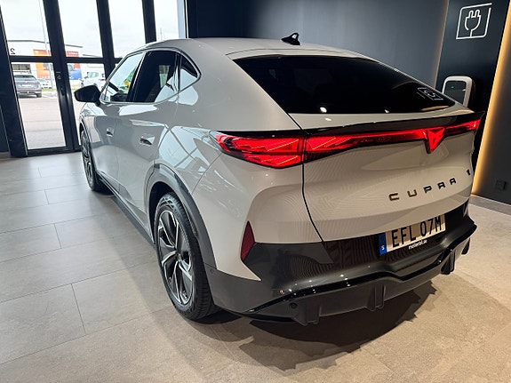 Cupra Tavascan 4 of 5